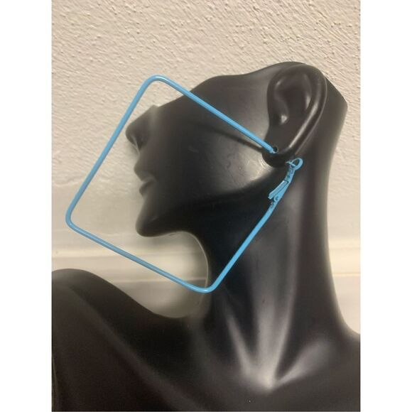 Square Hoop Earrings  - Picture 3 of 3